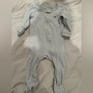Vineyard Vines footsie pajamas size 6-12 months